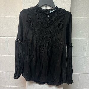 She + Sky Black Lace Detail Blouse. Medium